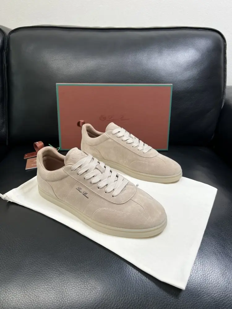 Loro Piana Sneakers men's — Photo 1