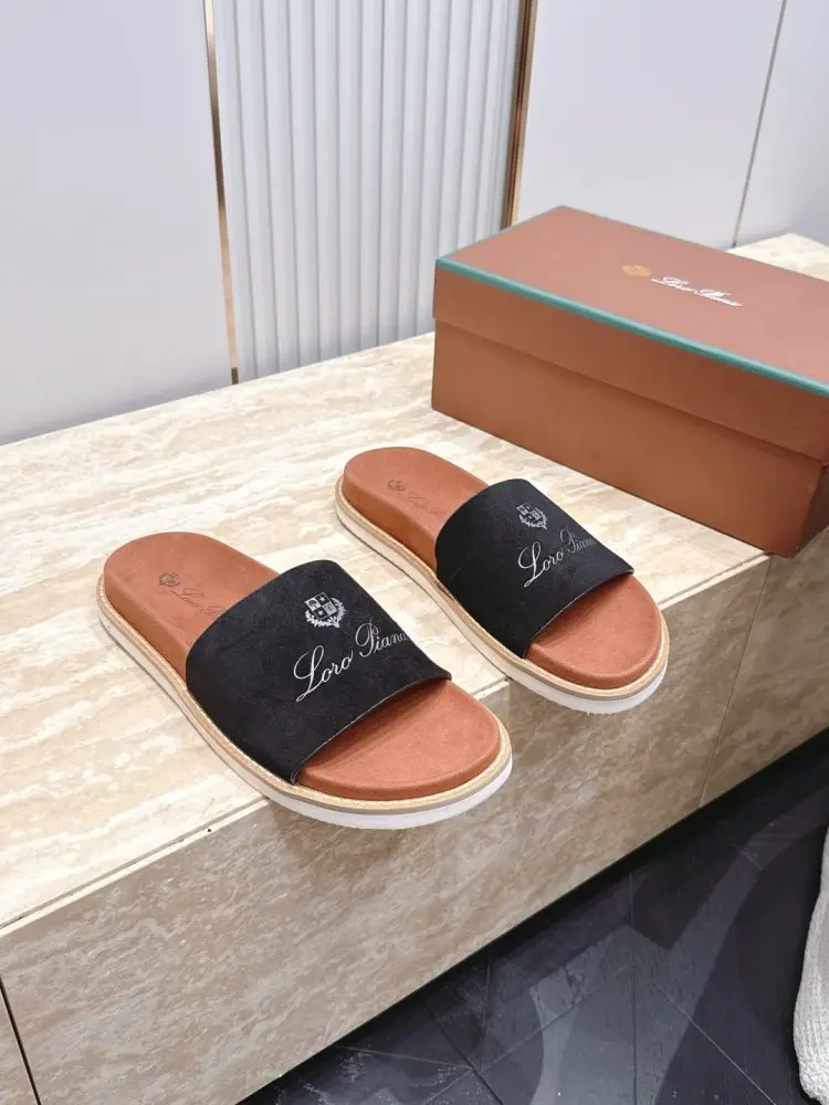 Loro Piana — Шльопанці чоловічі