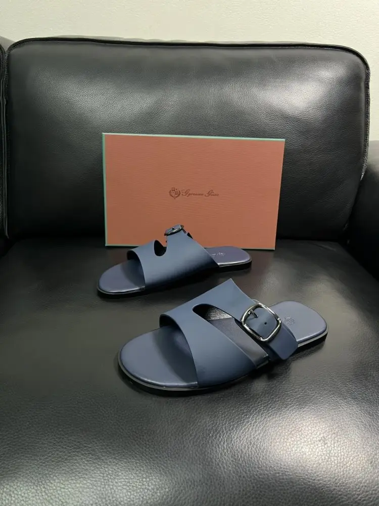 Loro Piana — Шльопанці чоловічі