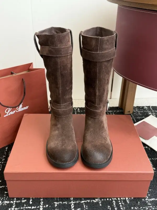 Loro Piana — Замшеві жіночі чоботи Bullet Boot