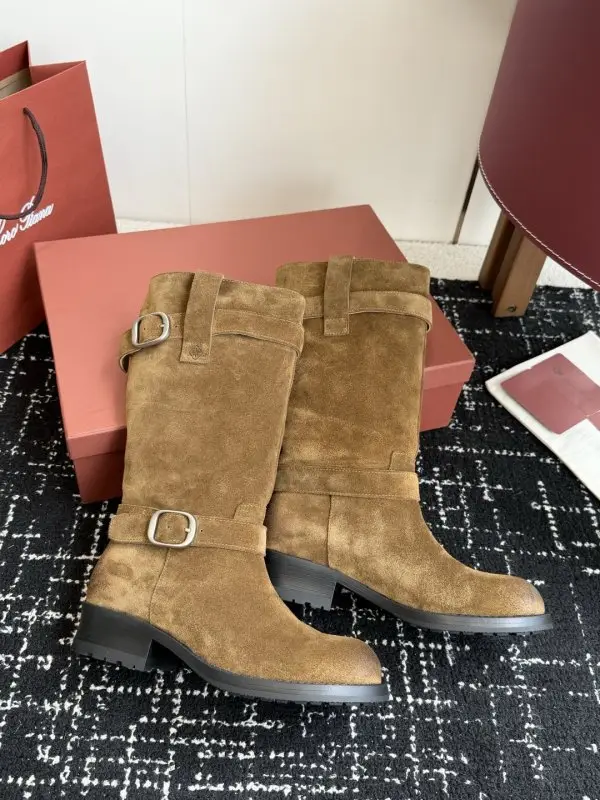 Loro Piana Замшеві жіночі чоботи Bullet Boot — Фото 3