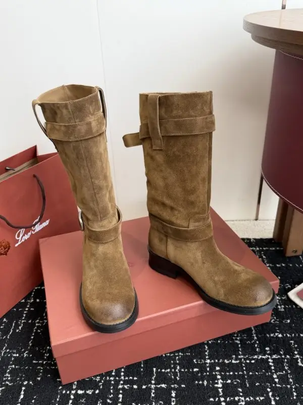 Loro Piana Замшеві жіночі чоботи Bullet Boot — Фото 4