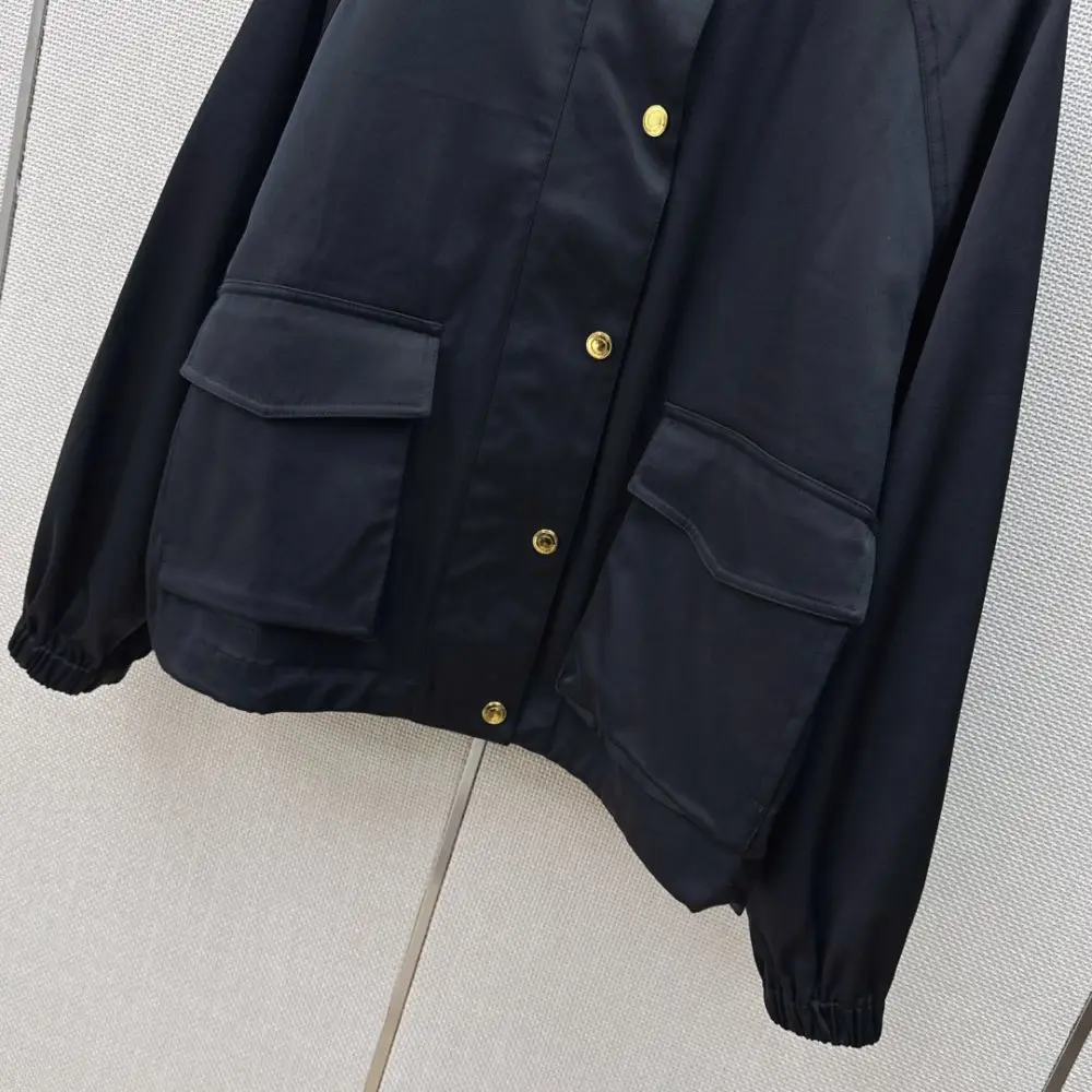 Loro Piana Trench from hood — Photo 5