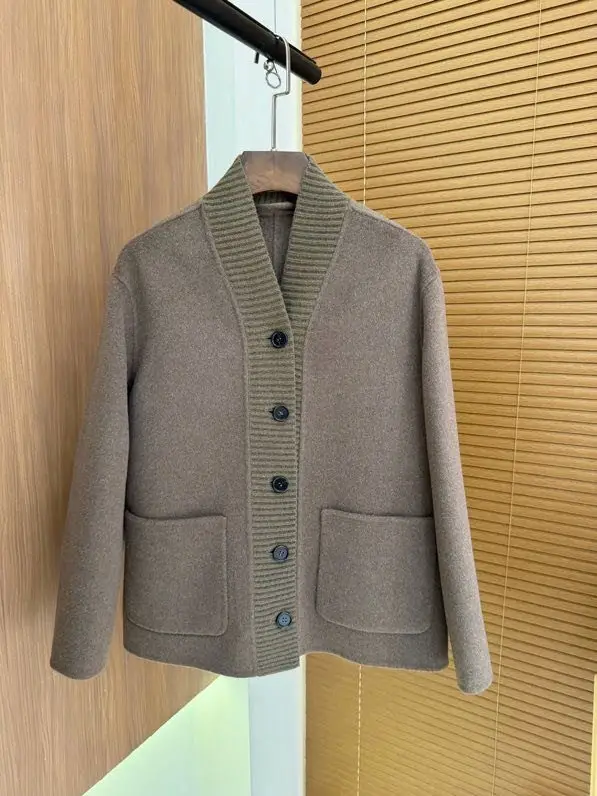 Loro Piana — Вязаное кашемірове пальто