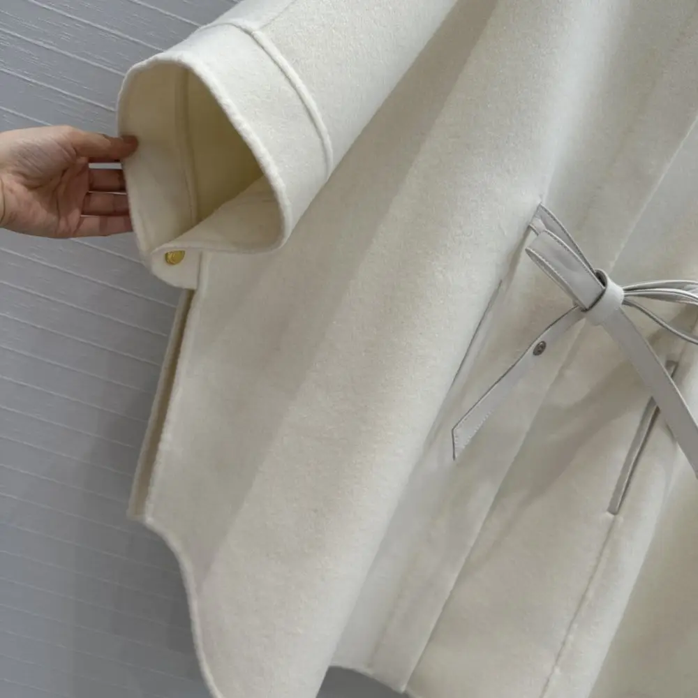 Loro Piana Women's cashmere coat — Photo 4