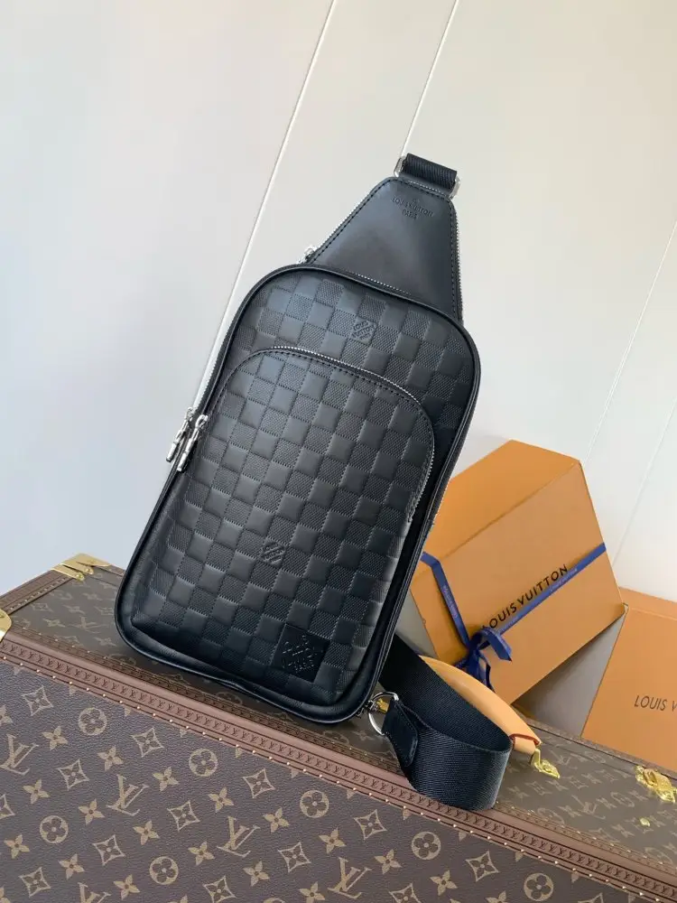 Louis Vuitton — Сумка через плече Avenue