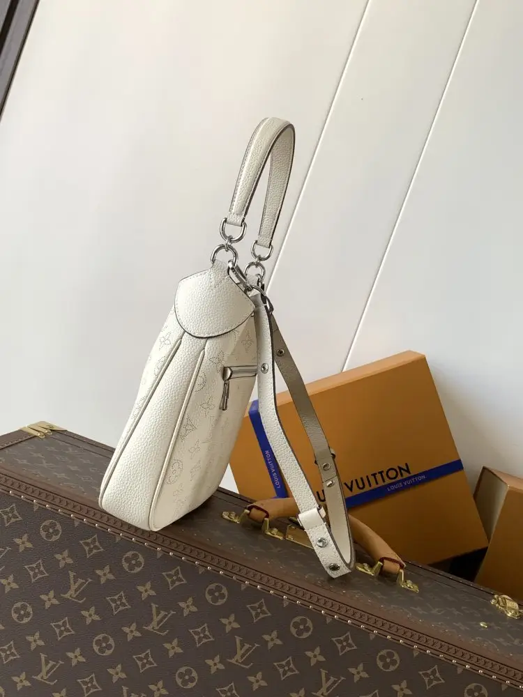 Louis Vuitton A bag All Around PM 25 cm — Photo 2