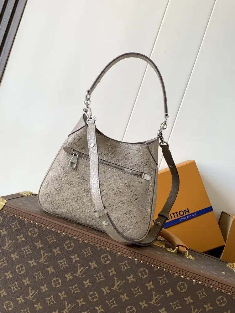 Louis Vuitton A bag All Around PM 25 cm — Photo 3