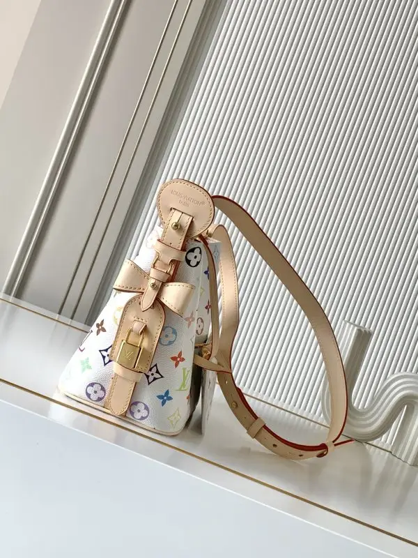 Louis Vuitton A bag All In BB women's 16 cm — Photo 2