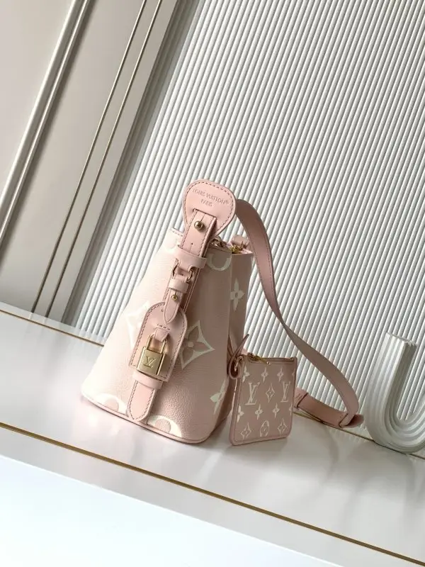 Louis Vuitton Сумка All In BB женская 16 см — Фото 2
