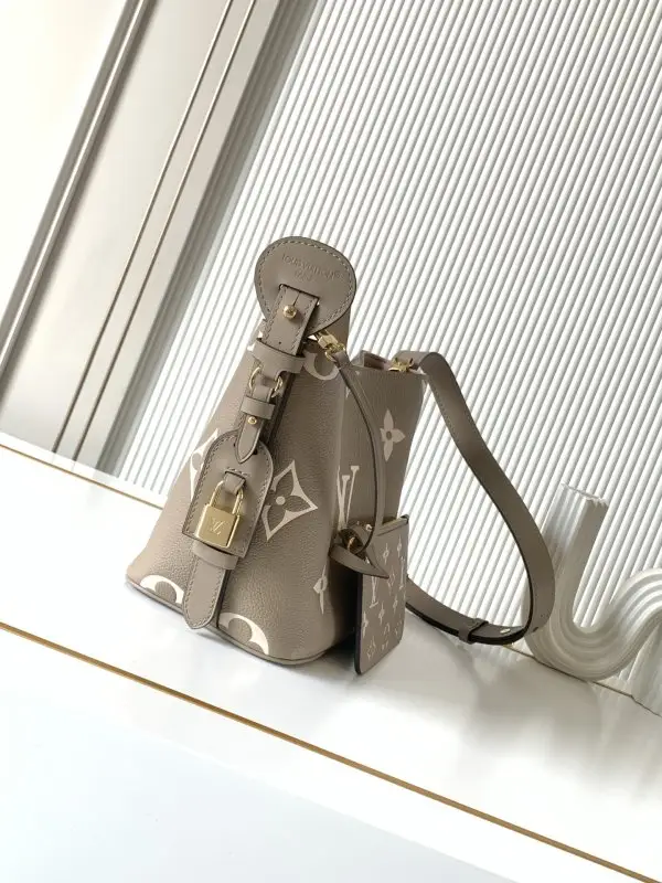 Louis Vuitton Сумка All In BB жіноча 16 см — Фото 2