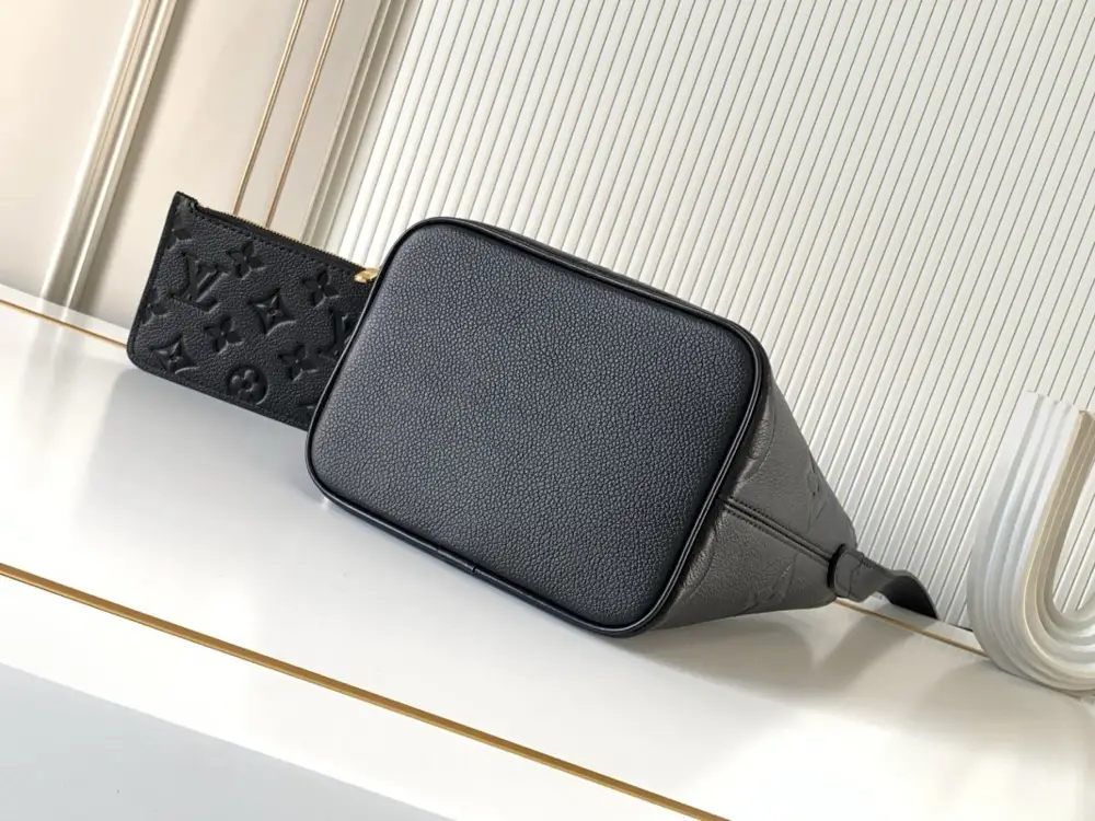 Louis Vuitton Сумка All In BB женская 16 см — Фото 3