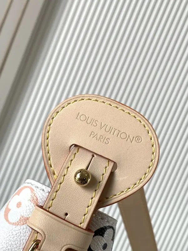 Louis Vuitton A bag All In BB women's 16 cm — Photo 4