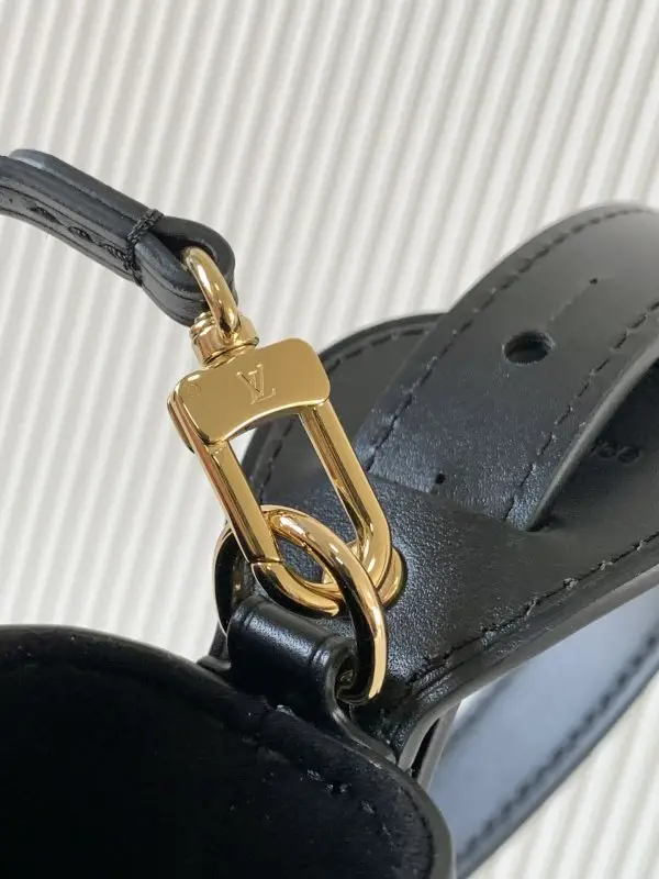 Louis Vuitton Сумка All In BB женская 16 см — Фото 4