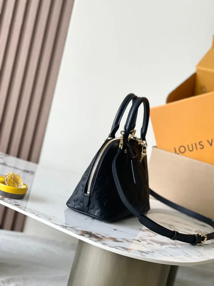 Louis Vuitton Сумка Alma BB 17 см — Фото 2
