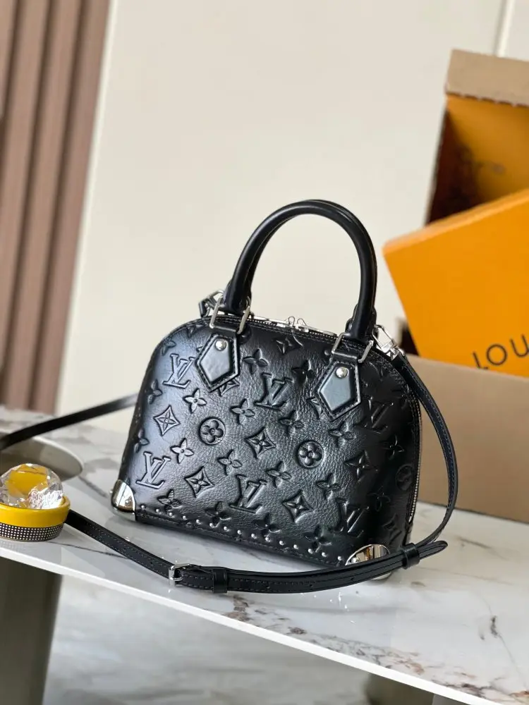 Louis Vuitton Сумка Alma BB 19 см — Фото 3
