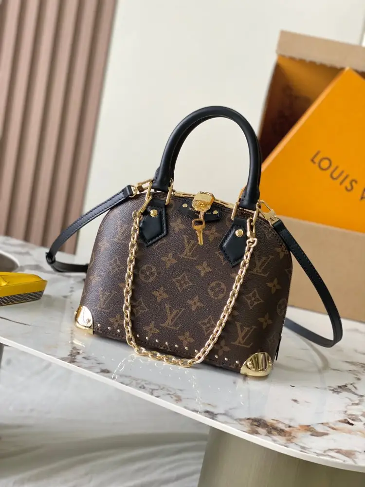 Louis Vuitton — Сумка Alma BB 22 см