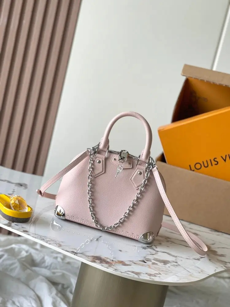 Louis Vuitton — Сумка ALMA BB 23 см
