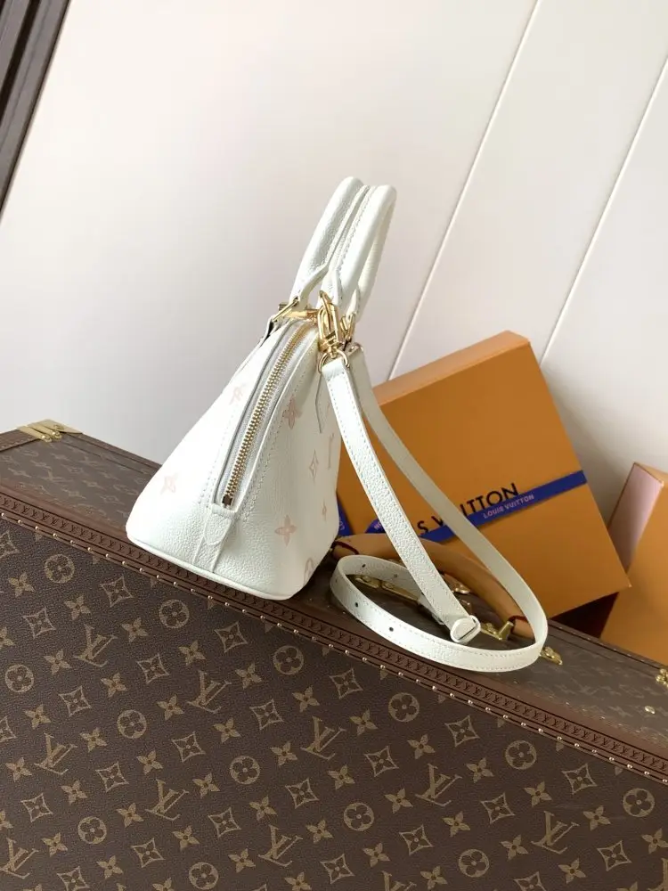 Louis Vuitton Сумка Alma BB 23 см — Фото 2