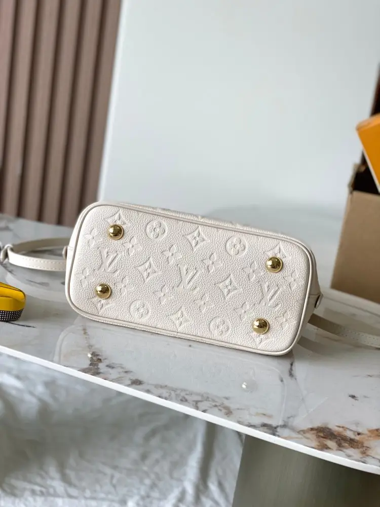 Louis Vuitton Сумка Alma BB 23 см — Фото 4