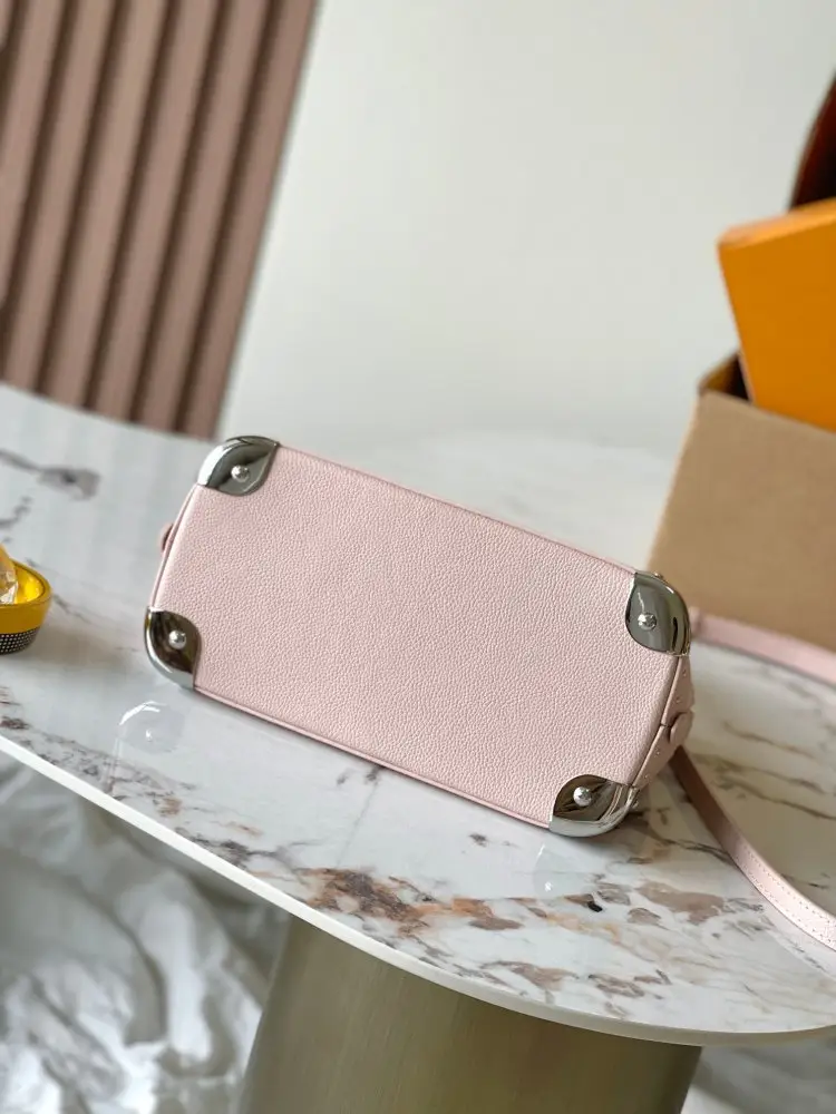 Louis Vuitton Сумка ALMA BB 23 см — Фото 4