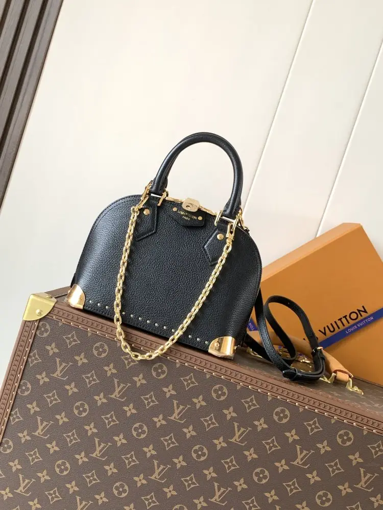 Louis Vuitton — A bag Alma Trunk BB 24 cm