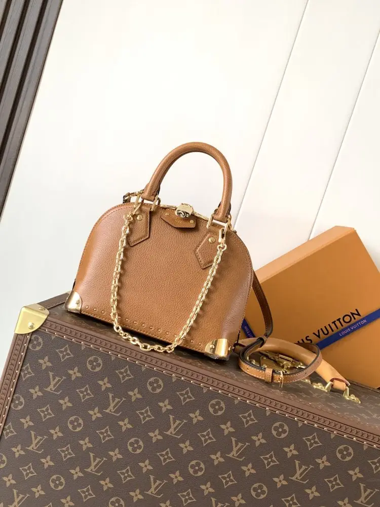 Louis Vuitton — A bag Alma Trunk BB 24 cm