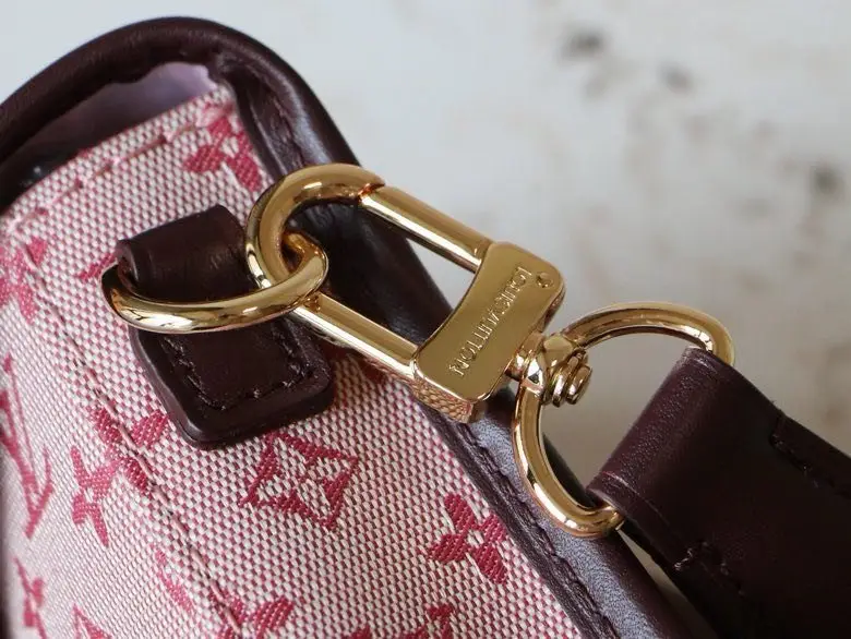 Louis Vuitton A bag baguette denim 26 cm — Photo 4