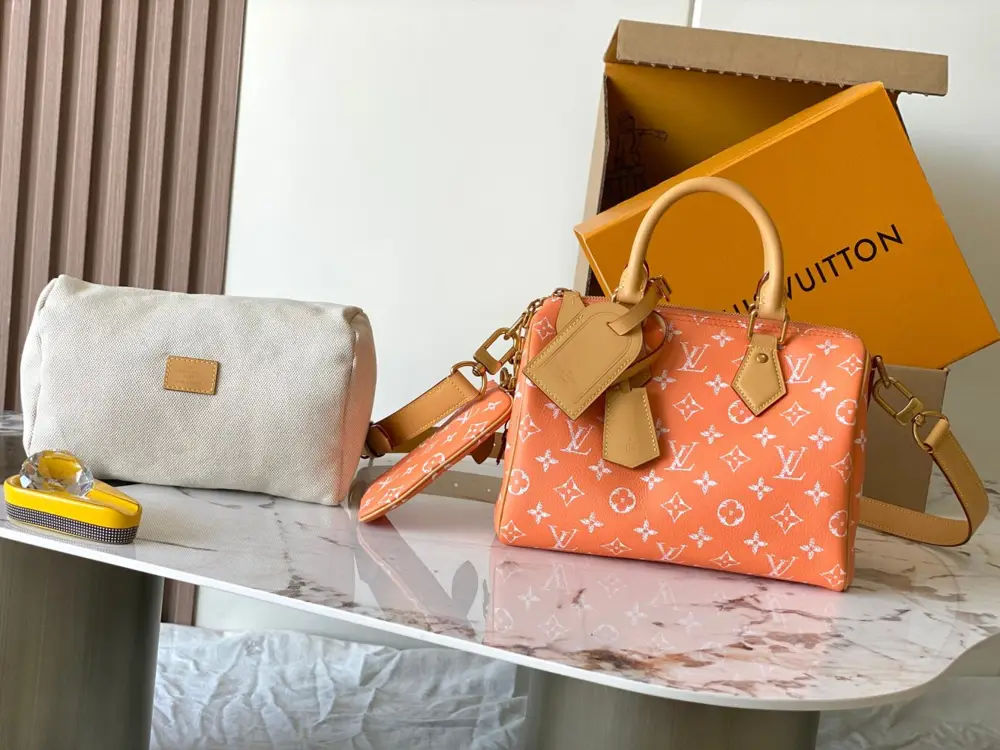 Louis Vuitton — Сумка Bandouliere 25