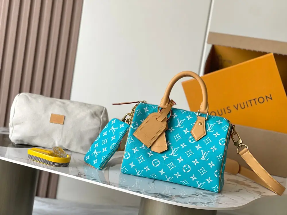 Louis Vuitton — Сумка Bandouliere 25