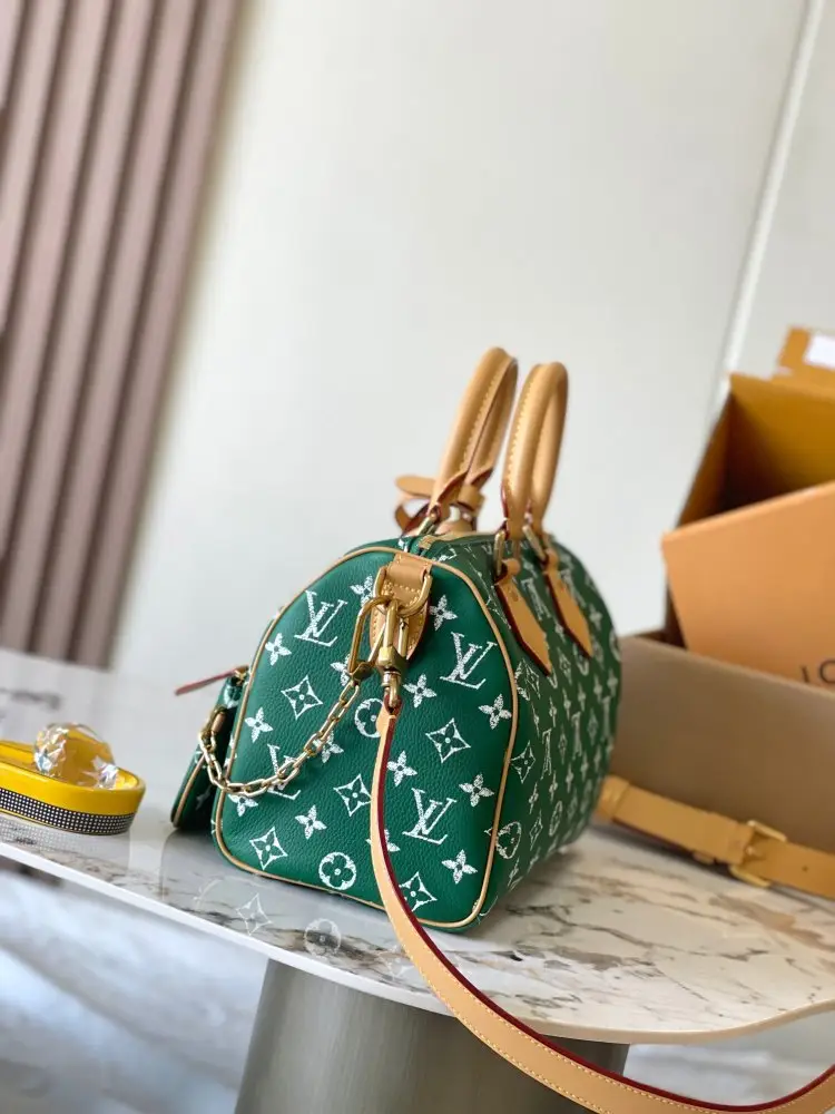 Louis Vuitton A bag Bandouliere 25 — Photo 2