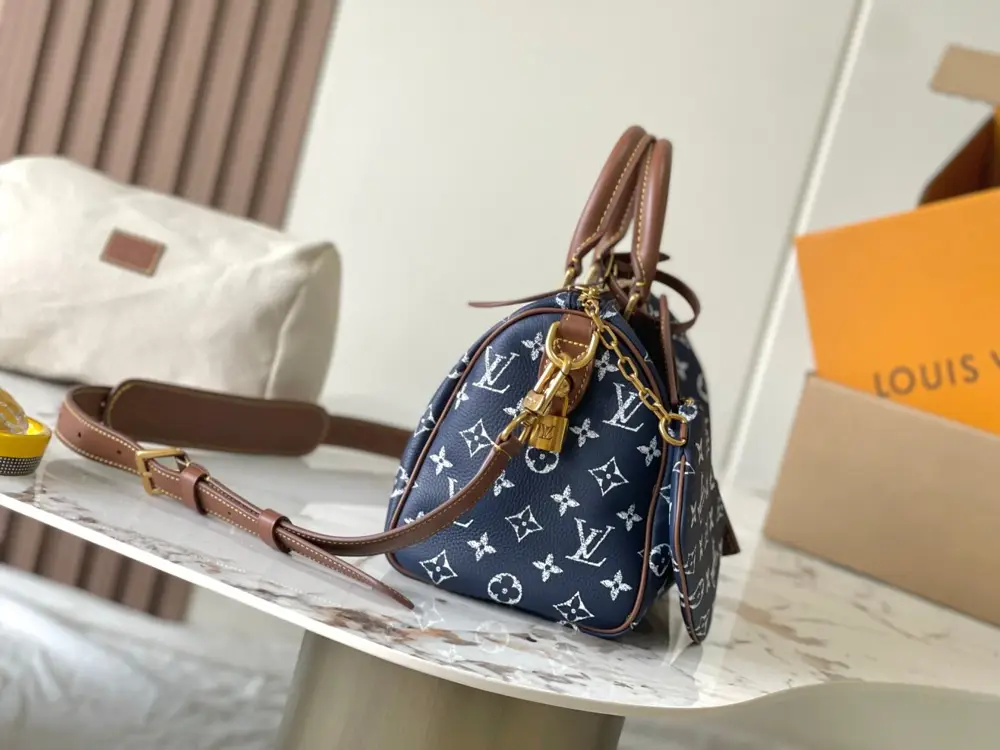 Louis Vuitton Сумка Bandouliere 25 — Фото 2
