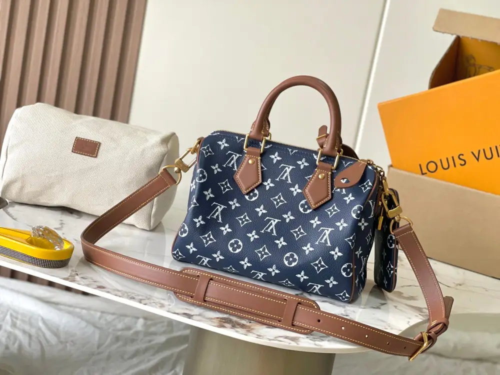 Louis Vuitton Сумка Bandouliere 25 — Фото 3