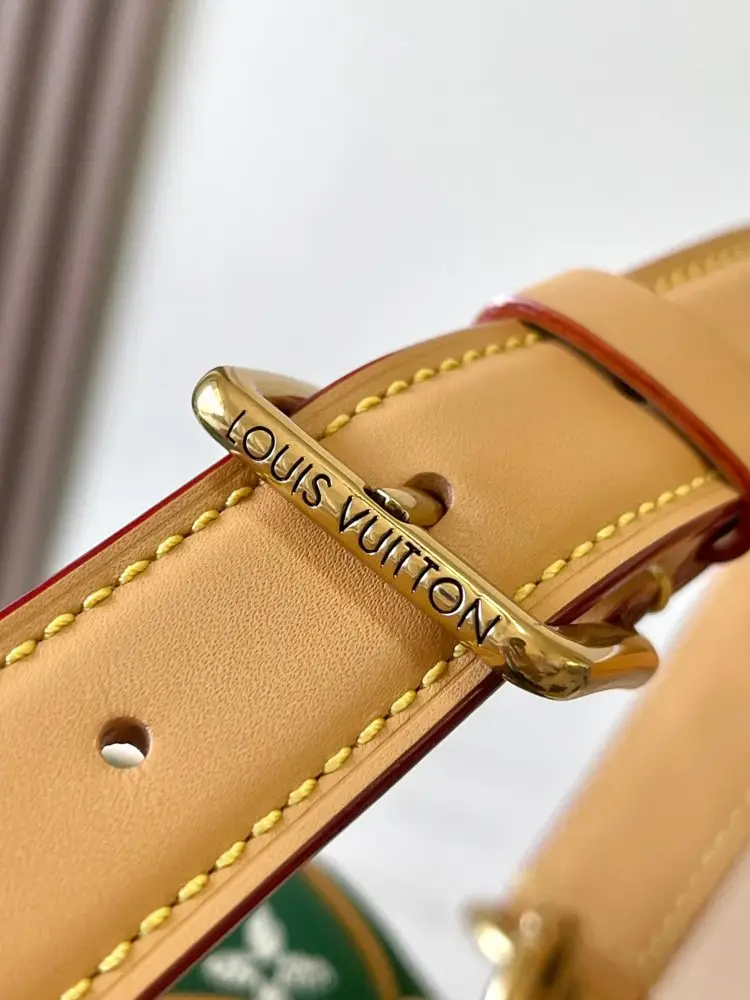 Louis Vuitton A bag Bandouliere 25 — Photo 5