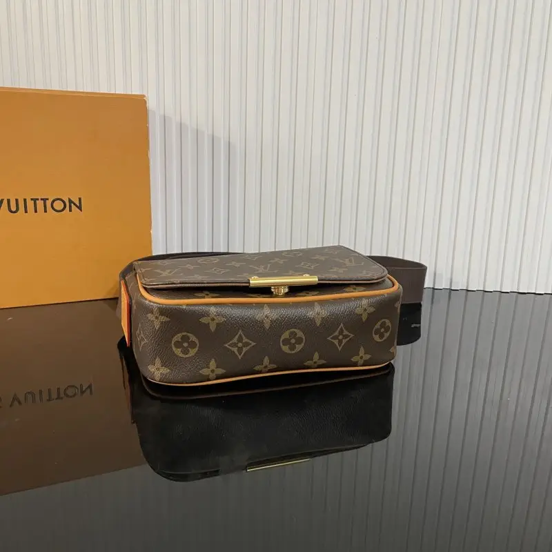 Louis Vuitton Сумка Bastille 24 см з канваса Monogram — Фото 4