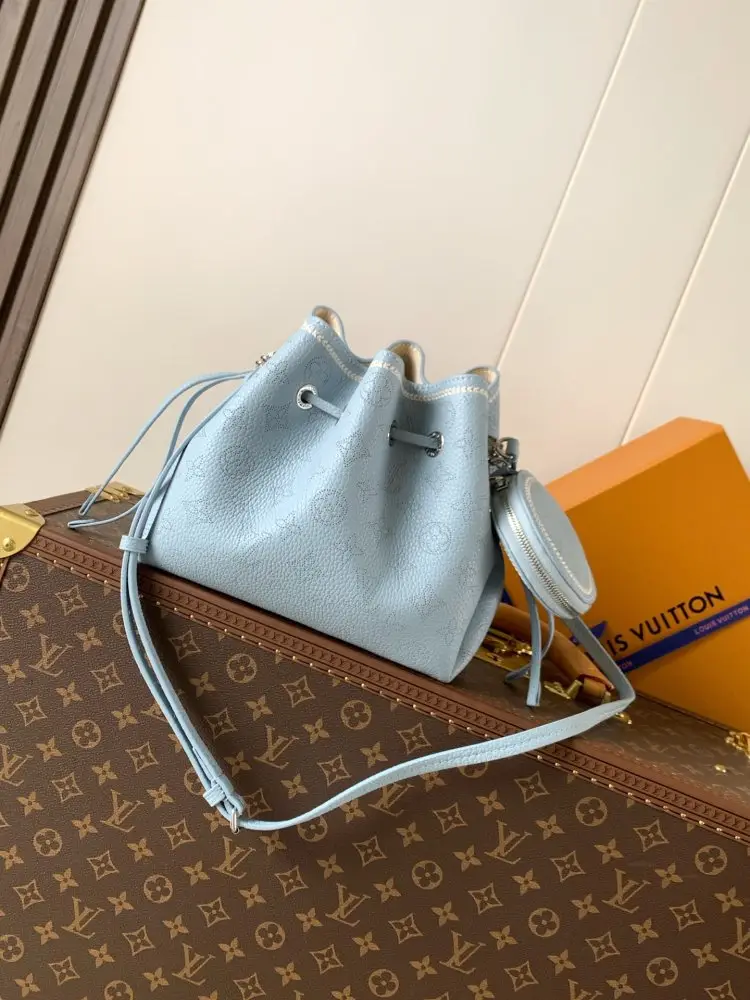Louis Vuitton Сумка Bella 22 см — Фото 3