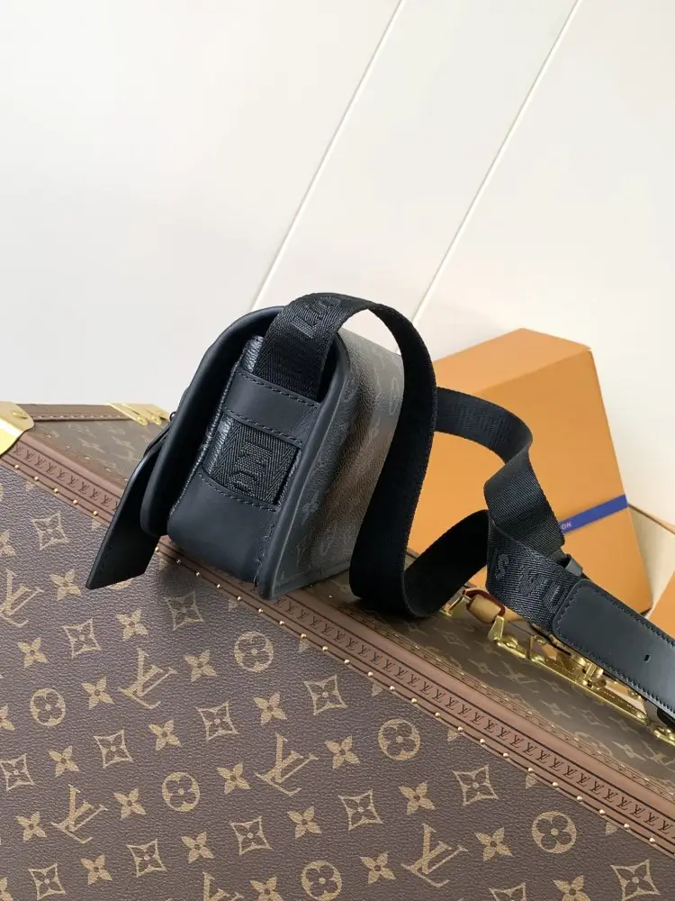 Louis Vuitton A bag Black Floral 19 cm — Photo 2