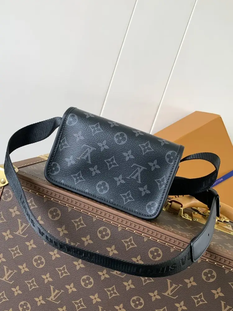 Louis Vuitton A bag Black Floral 19 cm — Photo 3