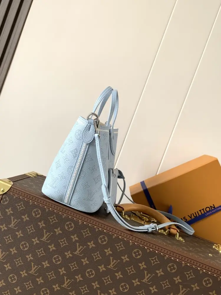 Louis Vuitton Сумка Blossom 20 см — Фото 3