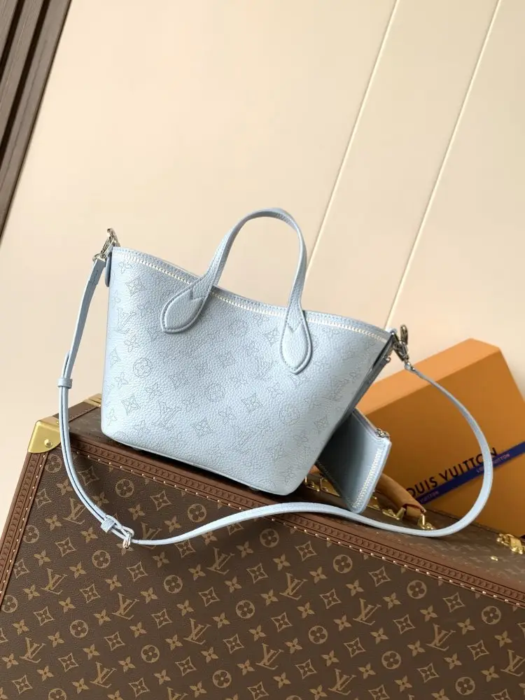 Louis Vuitton Сумка Blossom 20 см — Фото 4