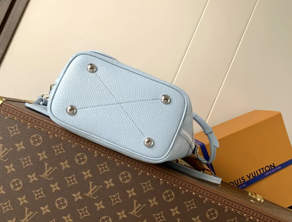 Louis Vuitton Сумка Blossom 20 см — Фото 5