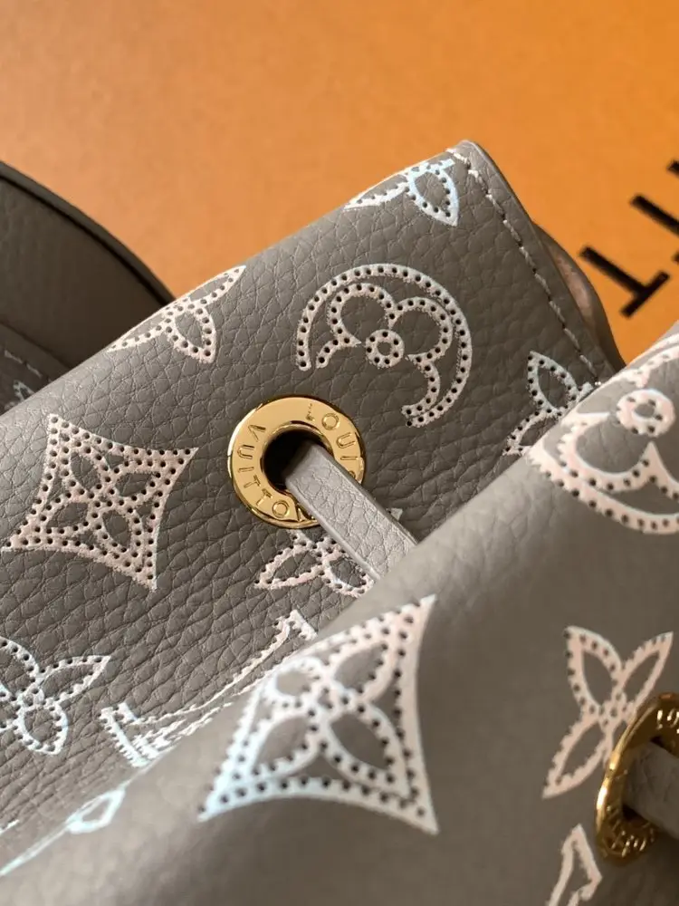 Louis Vuitton Сумка відро Bella 22 см — Фото 5