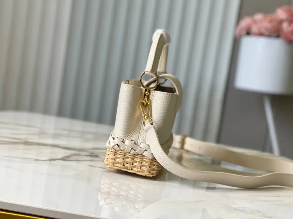 Louis Vuitton Сумка Capucines 21 см в коже Taurillon — Фото 2