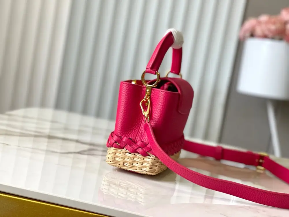 Louis Vuitton Сумка Capucines 21 см в коже Taurillon — Фото 2