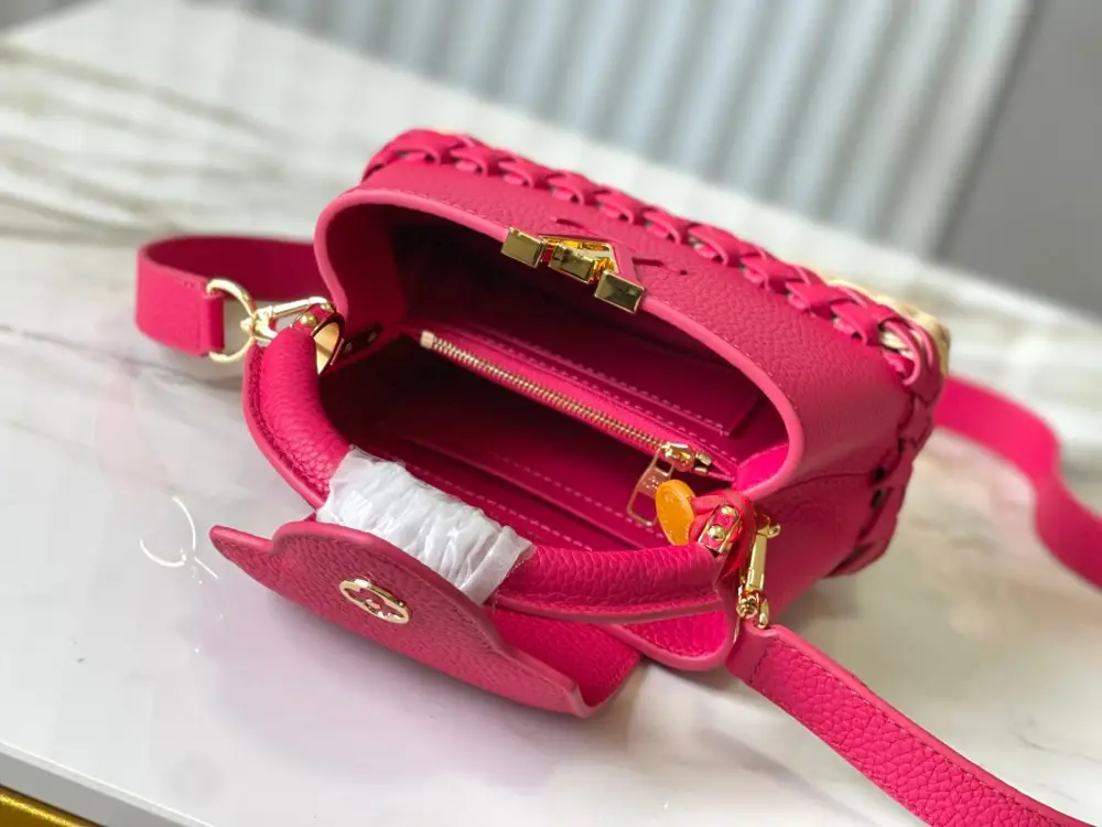 Louis Vuitton Сумка Capucines 21 см в коже Taurillon — Фото 4