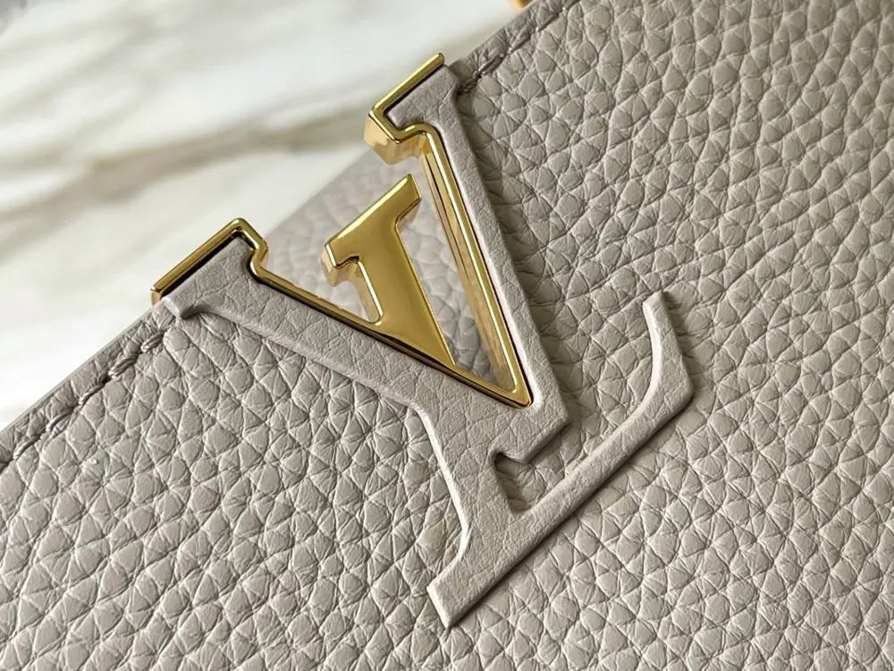 Louis Vuitton Сумка Capucines 21 см в шкірі Taurillon — Фото 4