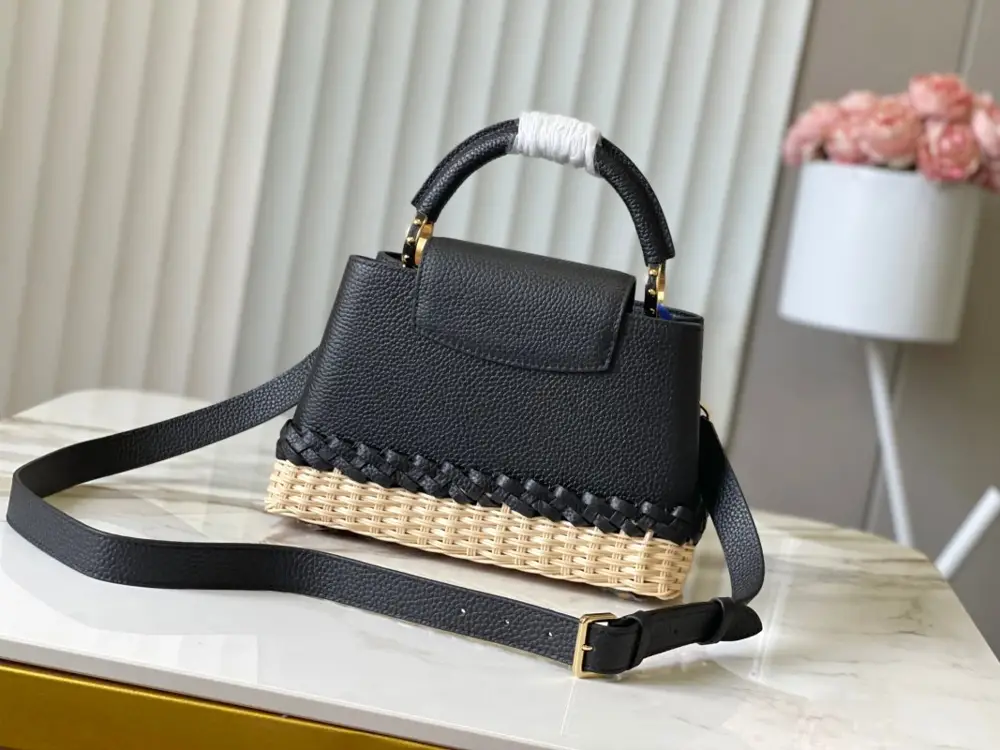 Louis Vuitton Сумка Capucines 27 см в коже Taurillon — Фото 3
