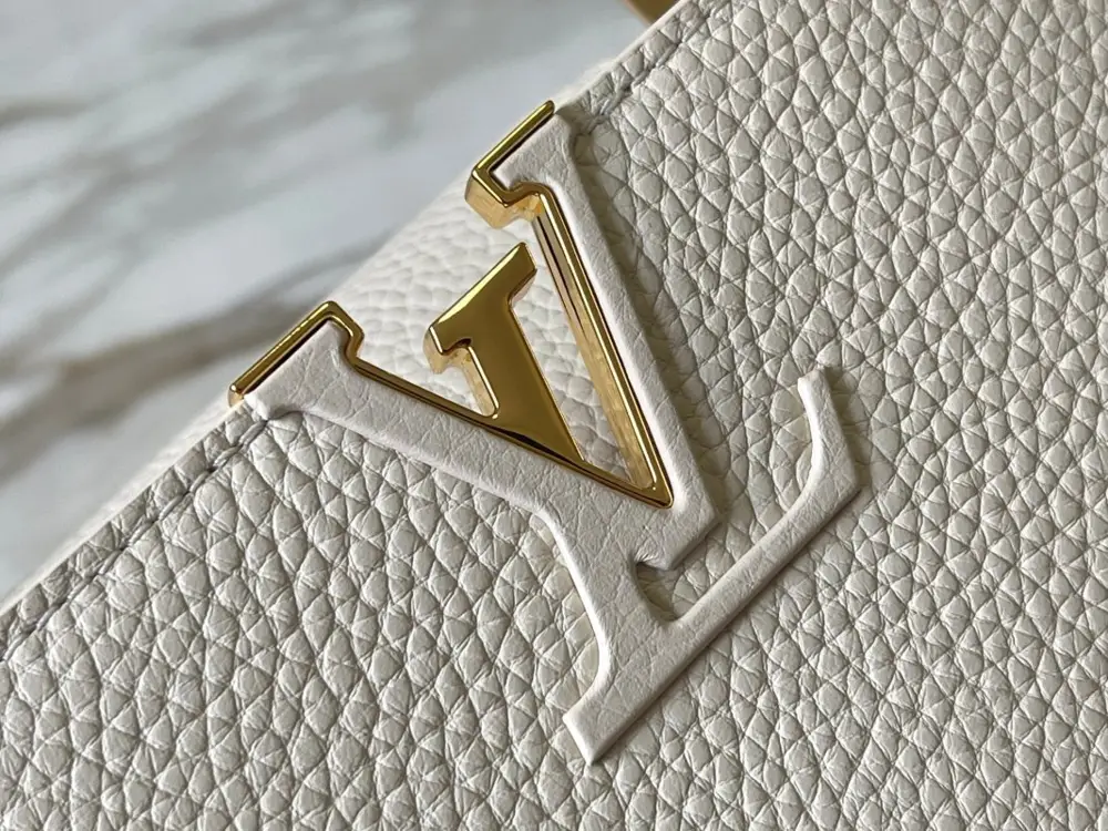 Louis Vuitton Сумка Capucines 27 см в коже Taurillon — Фото 4