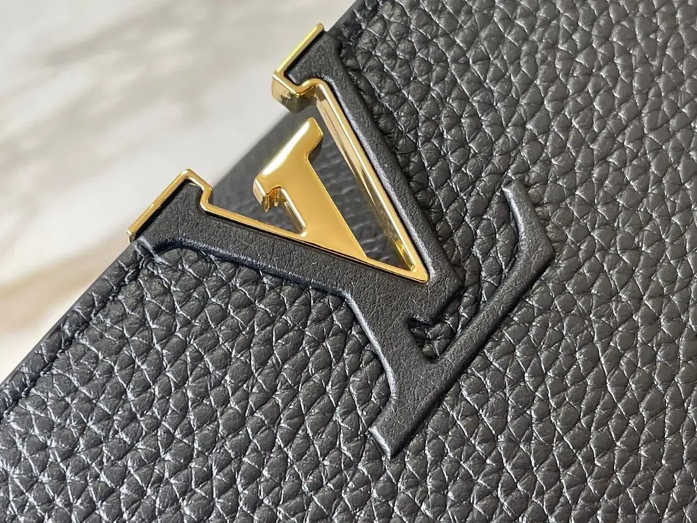 Louis Vuitton Сумка Capucines 27 см в коже Taurillon — Фото 4