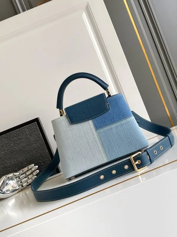 Louis Vuitton A bag Capucines BB Denim 27 cm denim — Photo 3